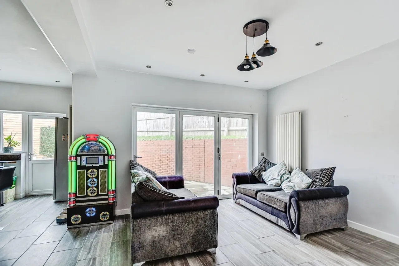 Croft Road, Swindon, Wiltshire, SN1, photo 9