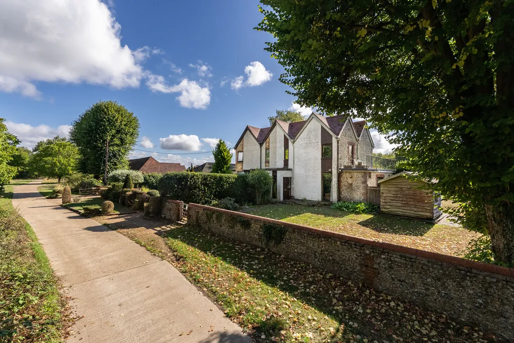 3 bed house for sale, Ranmore Common Road, Ranmore Common, RH5