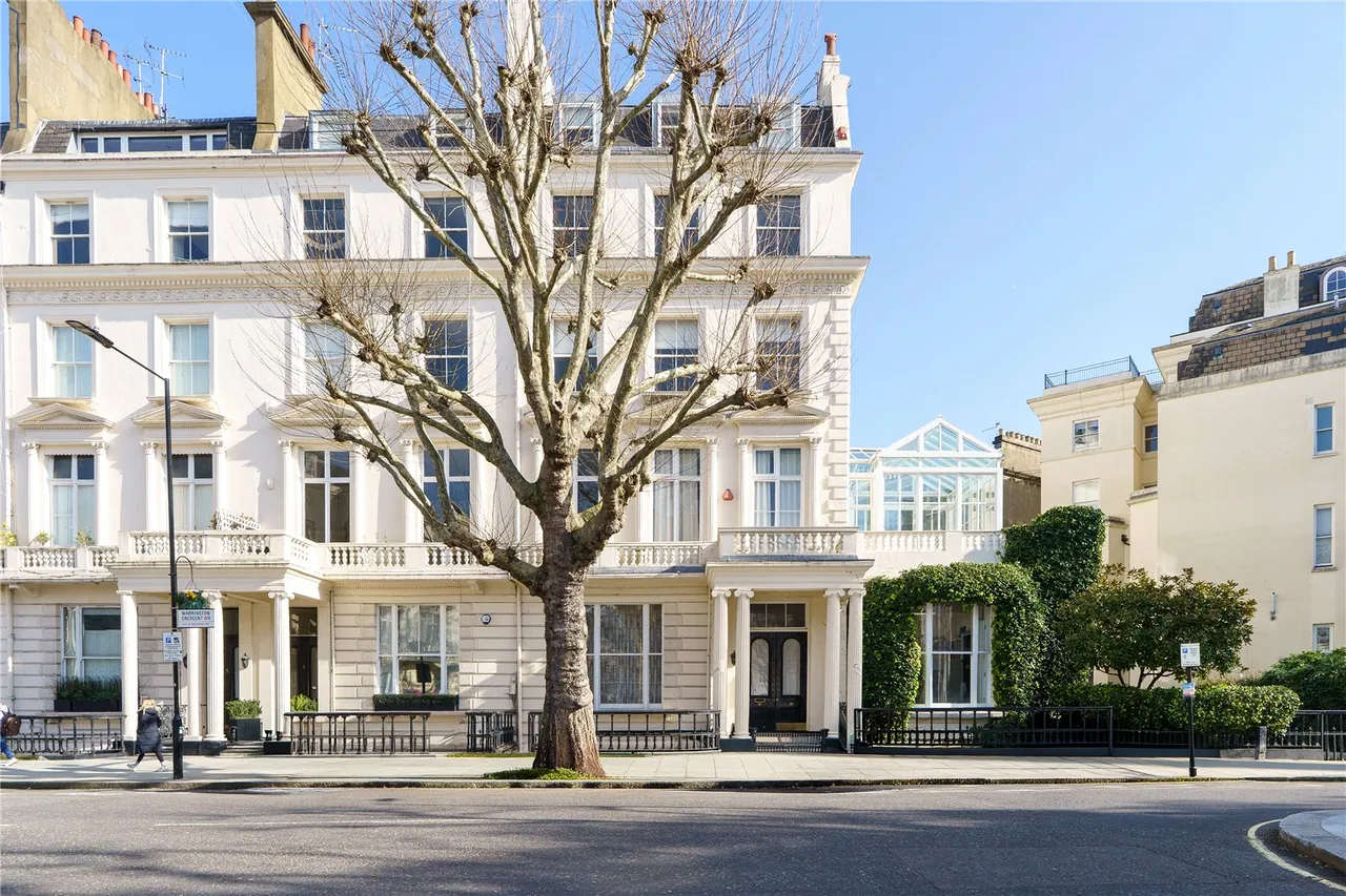 3 bed flat for sale — Warrington Crescent, Little Venice, London, W9 1ED