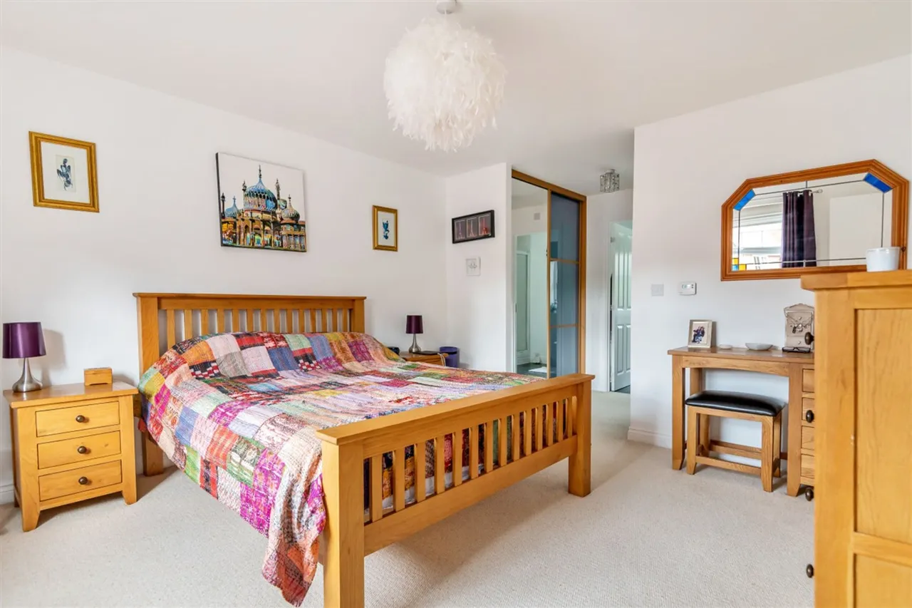 Buttinghill Drive, Cuckfield, RH17, photo 13