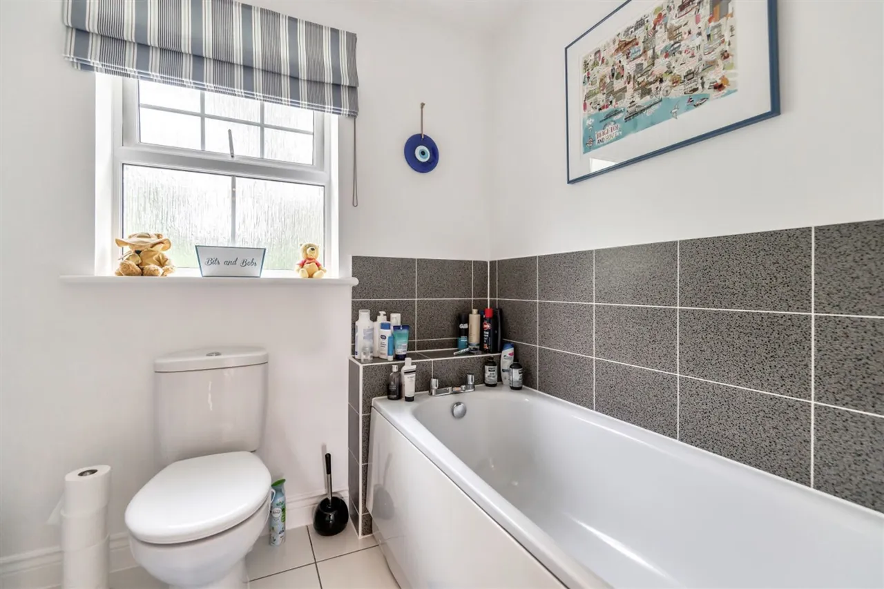 Buttinghill Drive, Cuckfield, RH17, photo 14