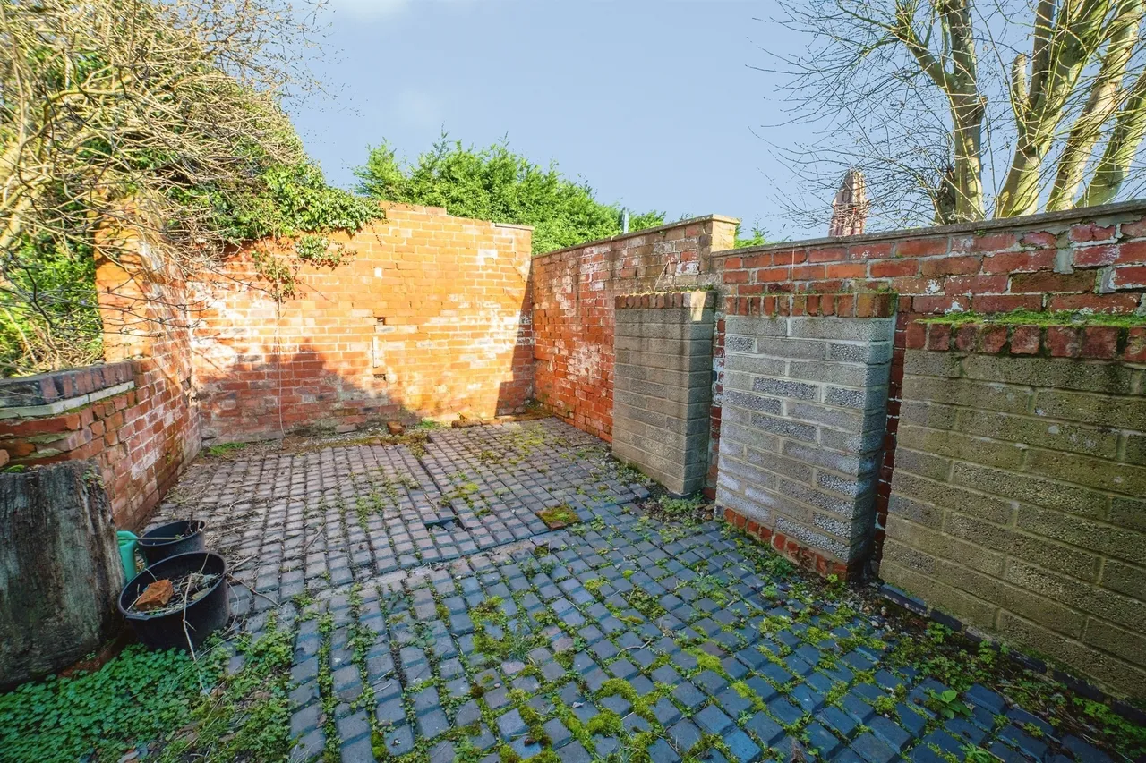 Nottingham Road, Giltbrook, NG16, photo 18