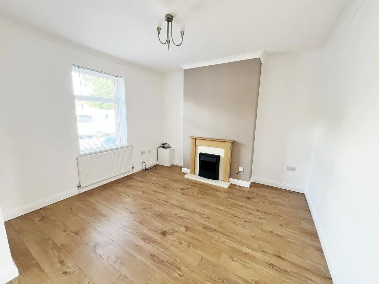 West Chilton Terrace, Chilton, DL17, photo 2