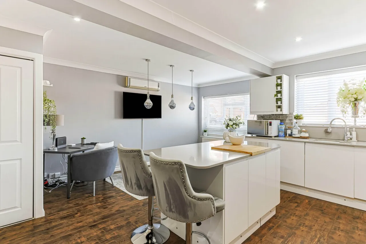 Saxonhurst Gardens, Bournemouth, BH10, photo 5