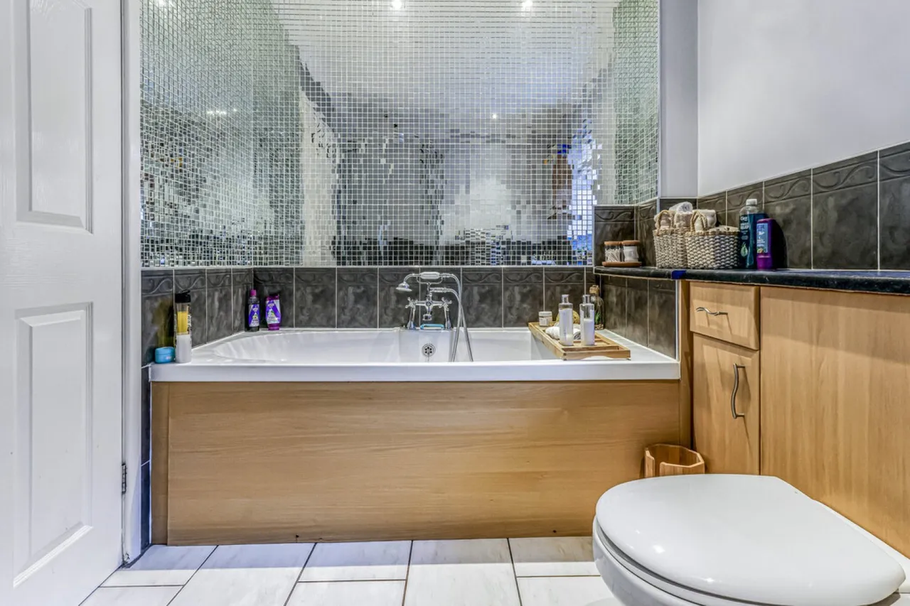 Saxonhurst Gardens, Bournemouth, BH10, photo 20