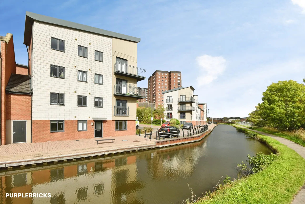 2 bed flat for sale, Quay Side, Stoke-On-Trent, ST1