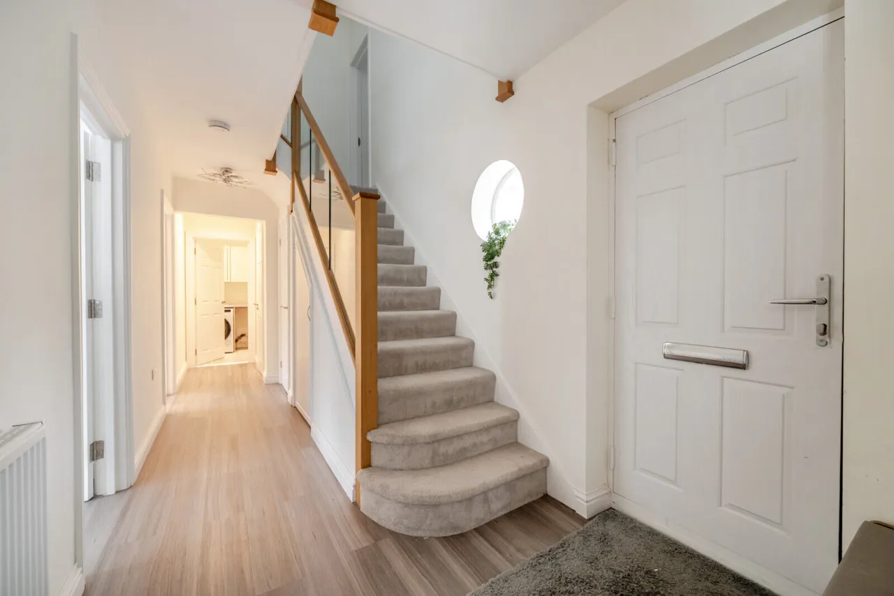 Westridge Avenue, Purley on Thames, RG8, photo 10