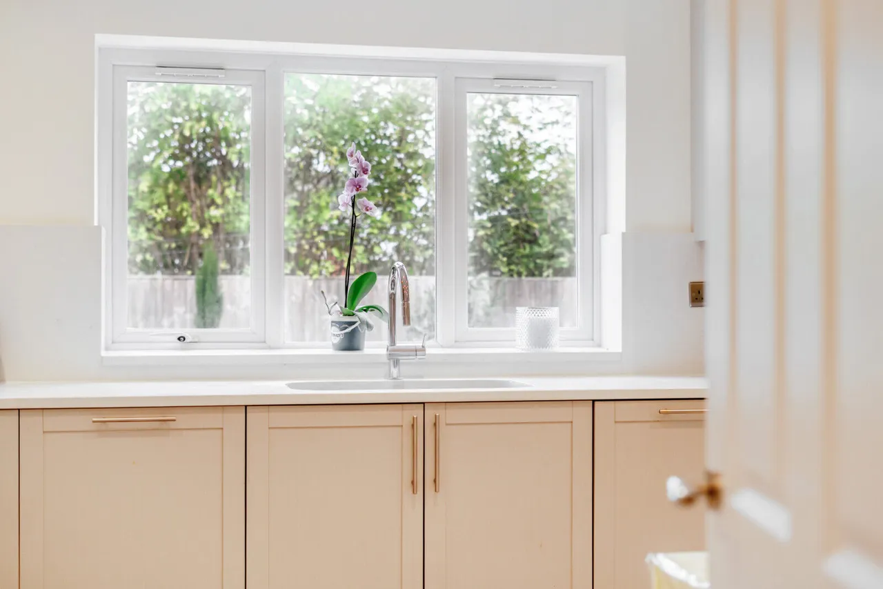 Westridge Avenue, Purley on Thames, RG8, photo 8
