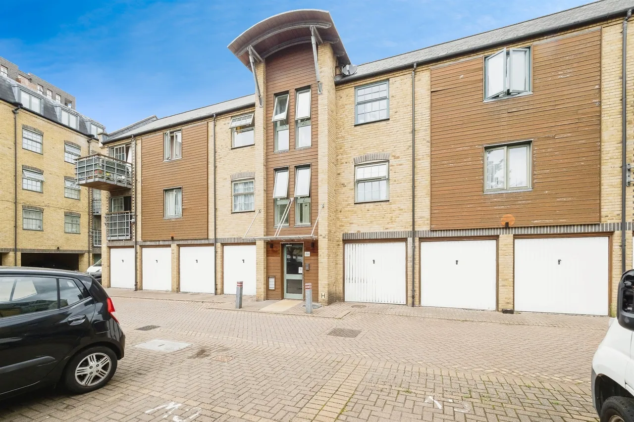 Abbey Road, Barking, IG11, photo 8
