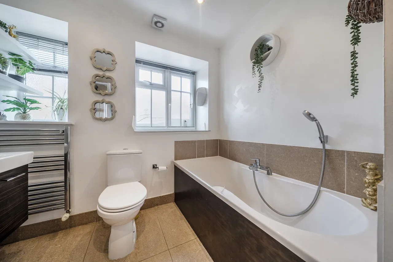 Tweedy Road, BR1, photo 13