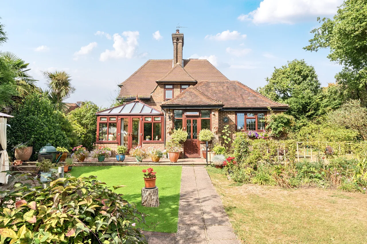 3 bed house for sale — Stonehouse Lane, Cowfold, RH13