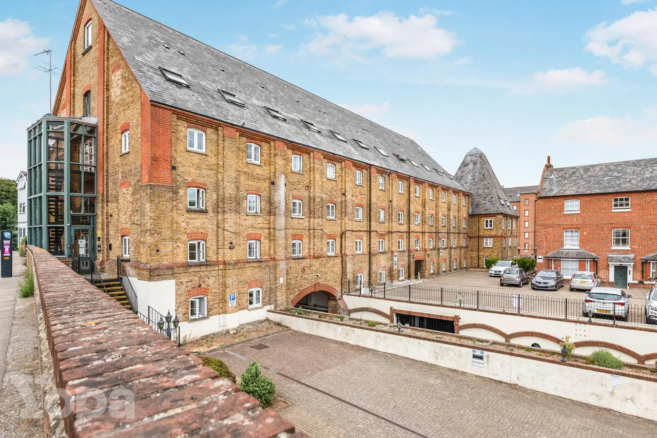 flat for sale, Clifton Road, Gravesend, DA11