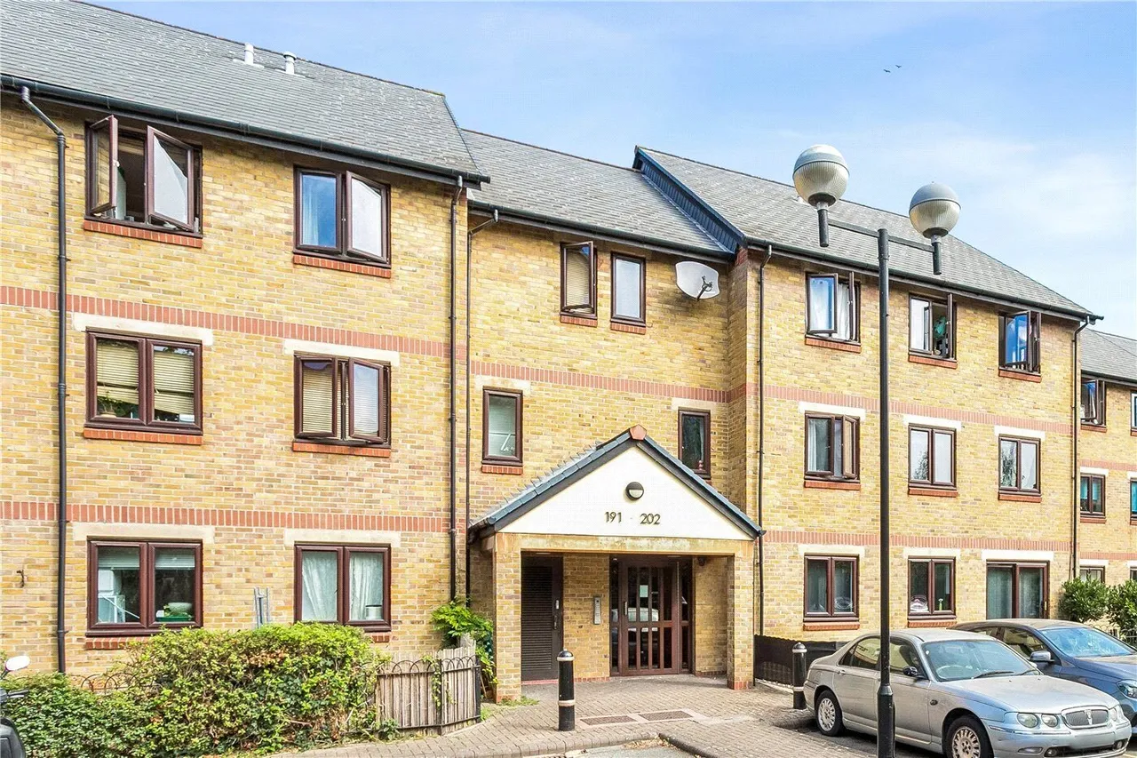Riverside Close, London, E5, photo 11