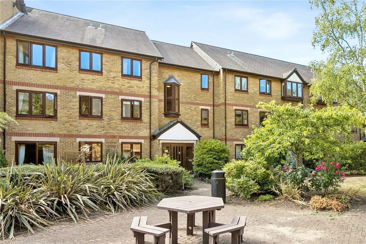 Riverside Close, London, E5, photo 6