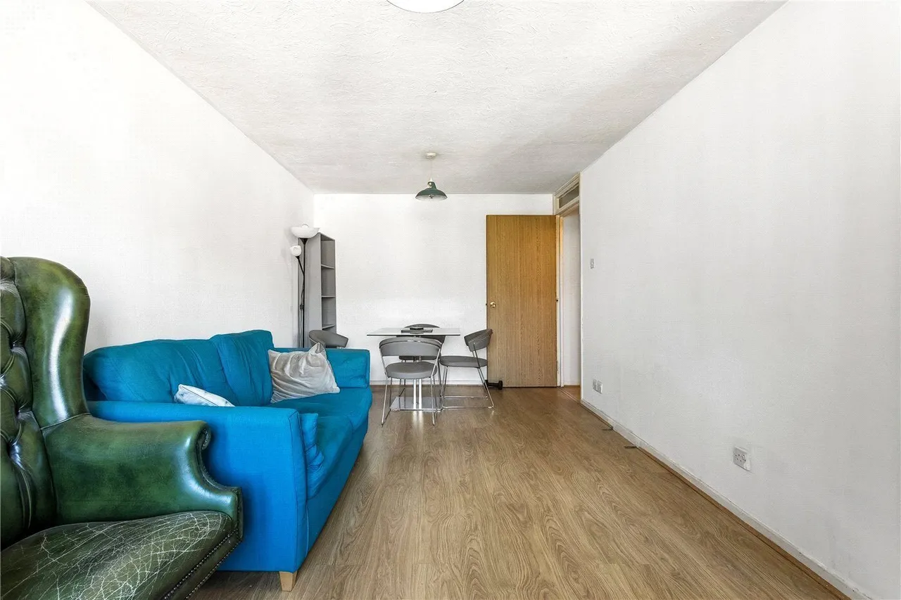 Riverside Close, London, E5, photo 12