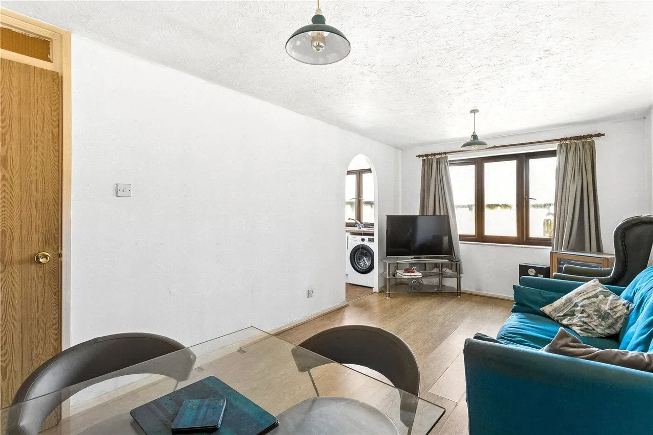 Riverside Close, London, E5, photo 4