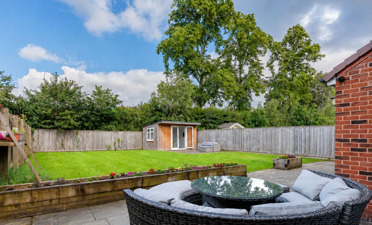 Tanyard Close, Wilmslow, SK9, photo 2