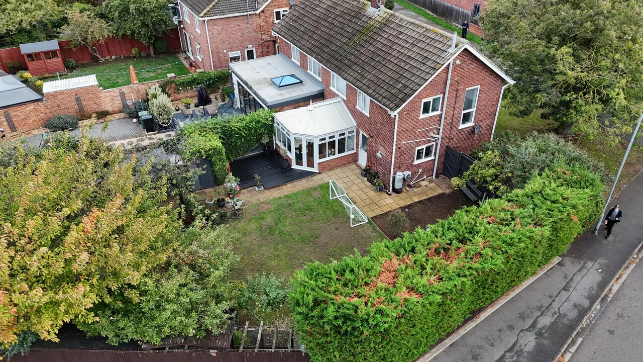 Enfield Gardens, Peterborough, photo 24
