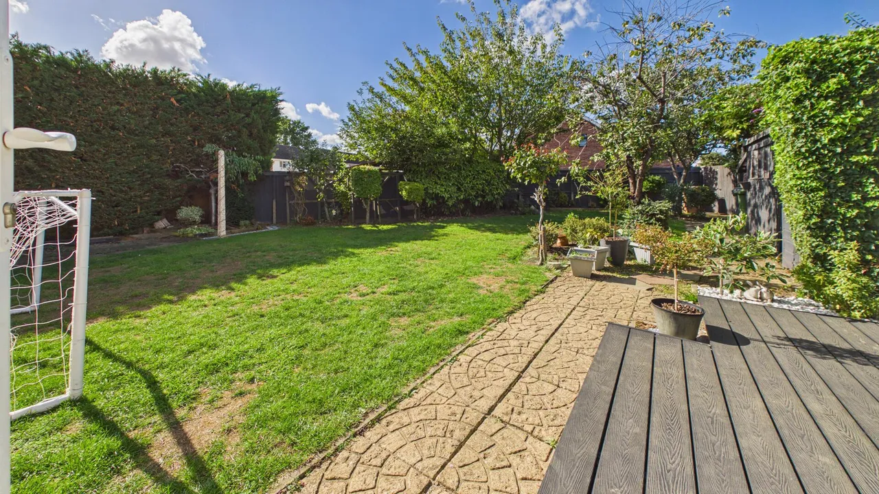 Enfield Gardens, Peterborough, photo 20