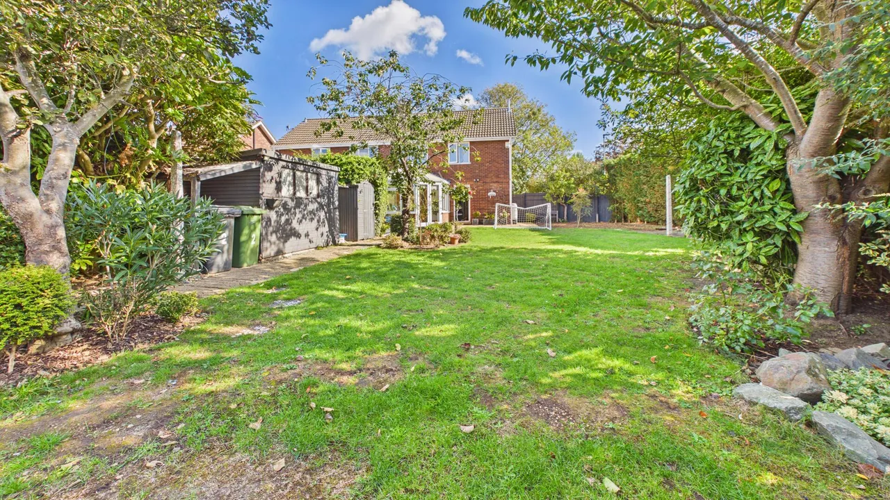 Enfield Gardens, Peterborough, photo 7