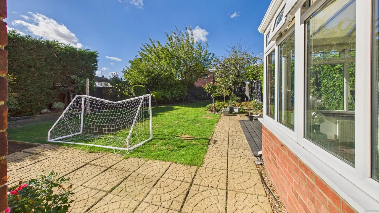 Enfield Gardens, Peterborough, photo 18