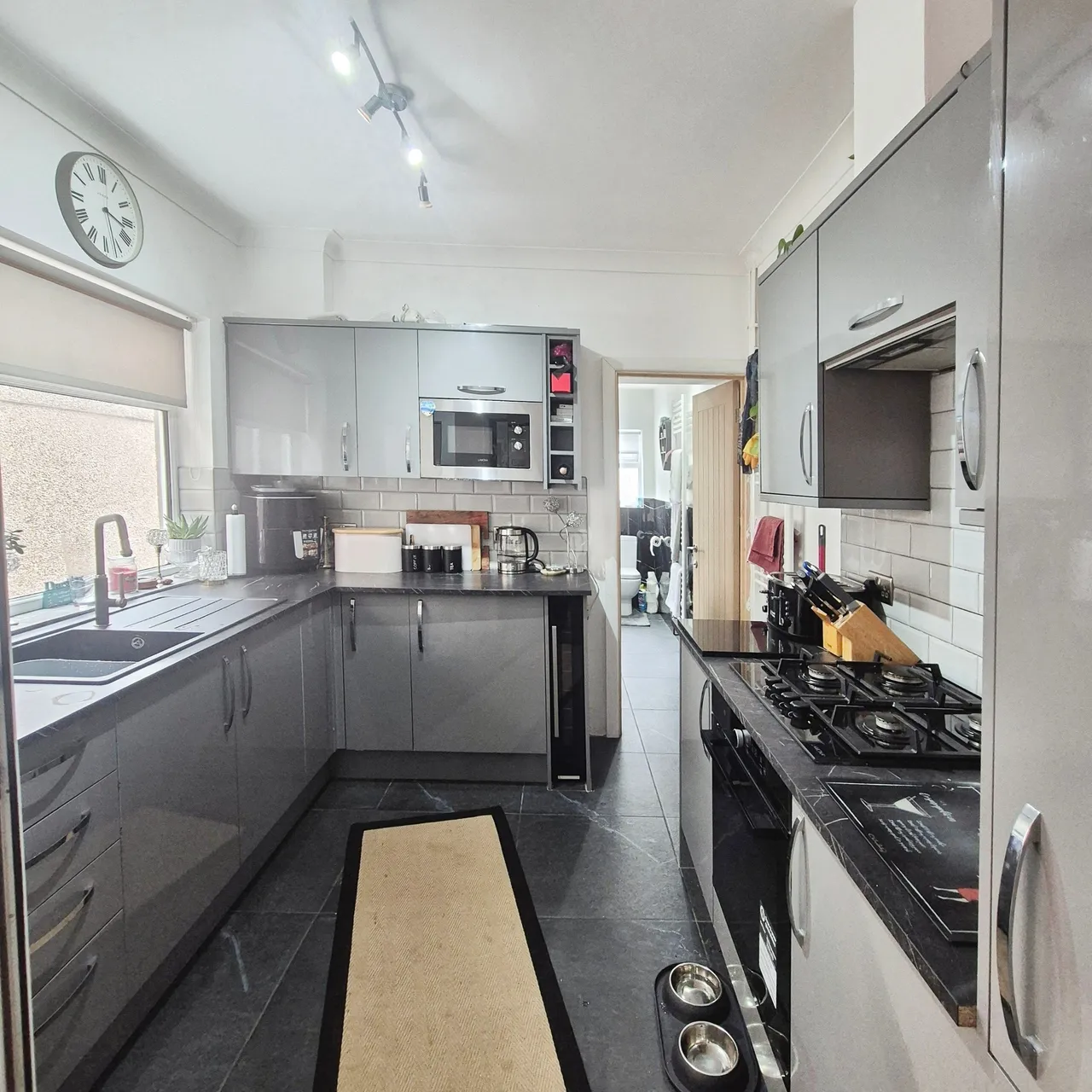 School Road, Neath, SA10, photo 4