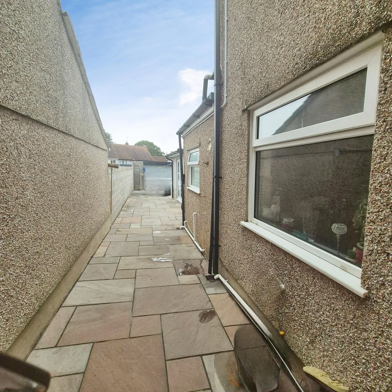School Road, Neath, SA10, photo 12
