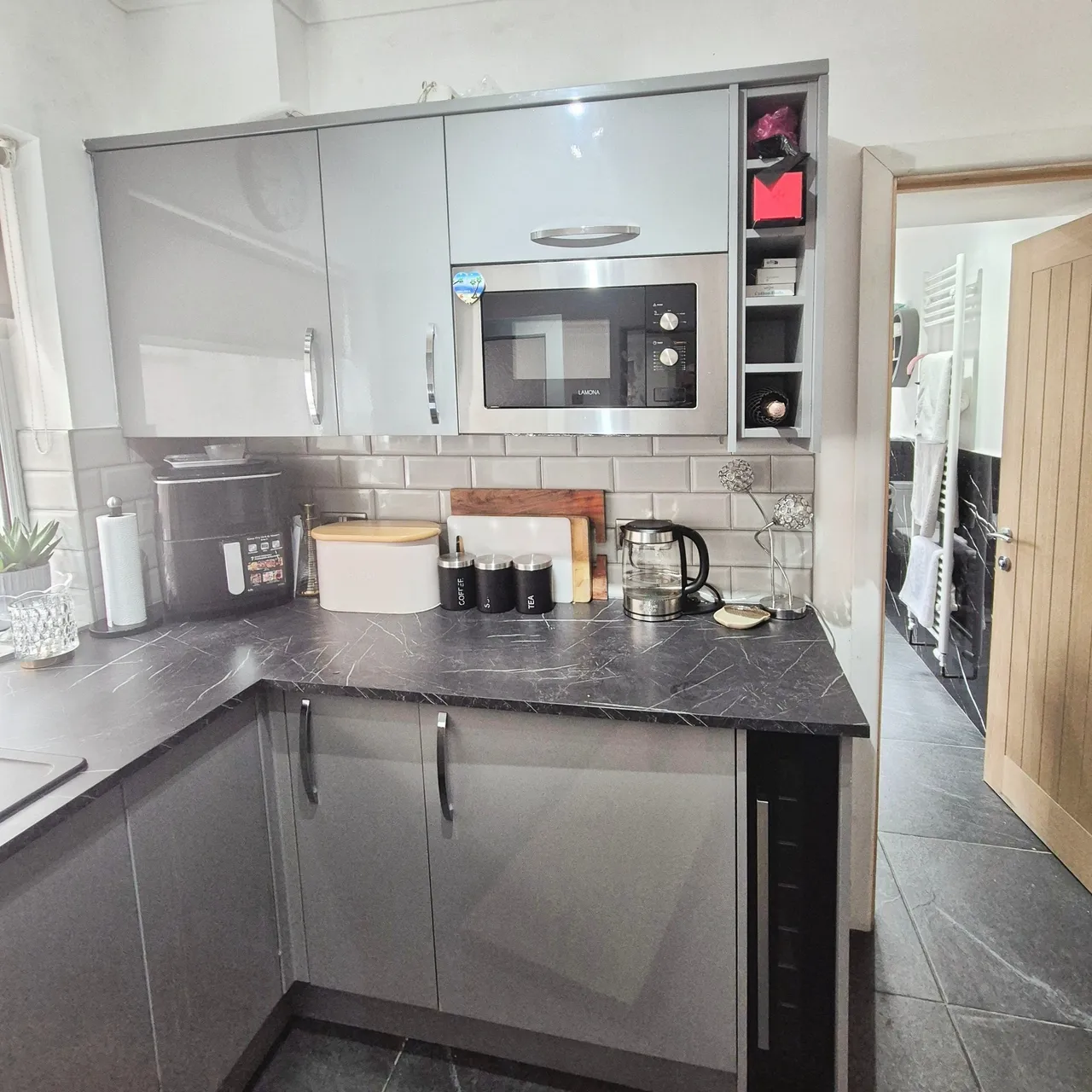 School Road, Neath, SA10, photo 5