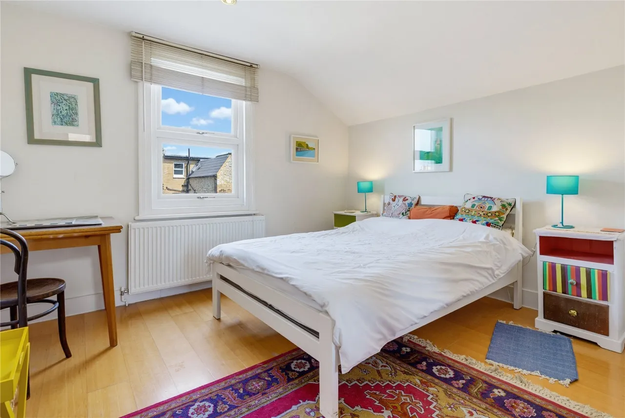 Broomwood Road, London, SW11, photo 12