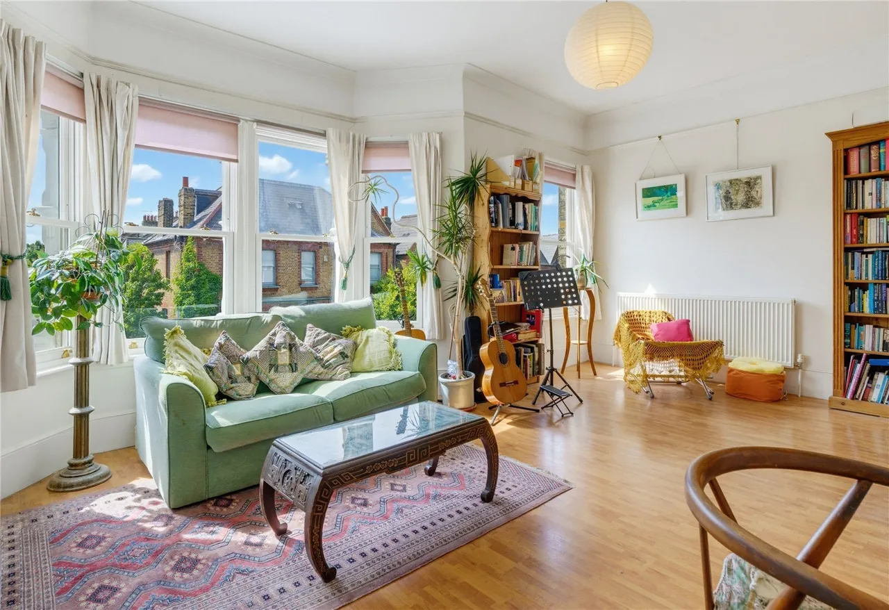 Broomwood Road, London, SW11, photo 9