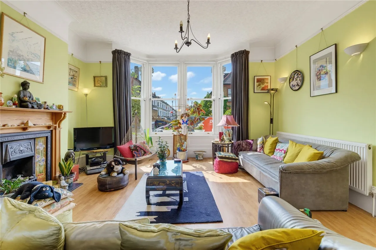 5 bed house for sale, Broomwood Road, London, SW11