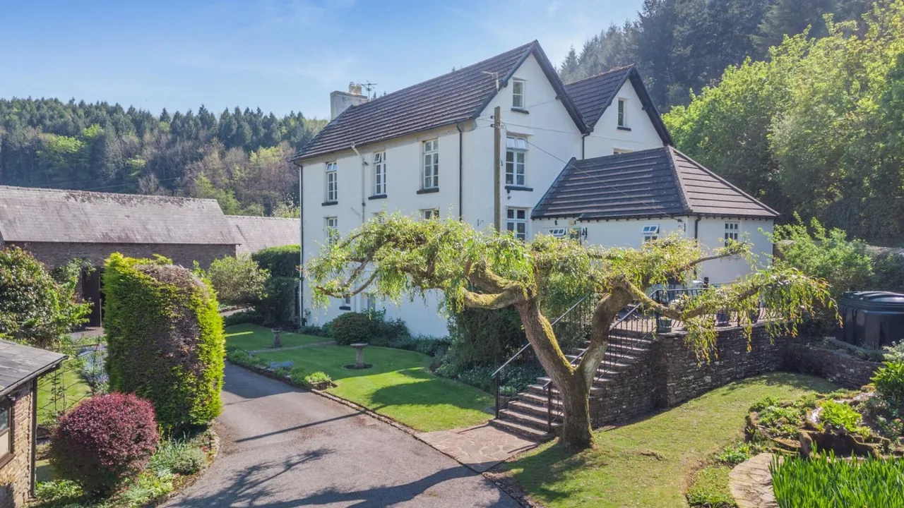 Llangwm, Usk, NP15, photo 26