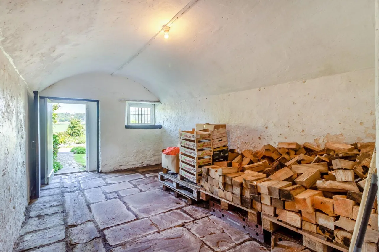Llangwm, Usk, NP15, photo 24