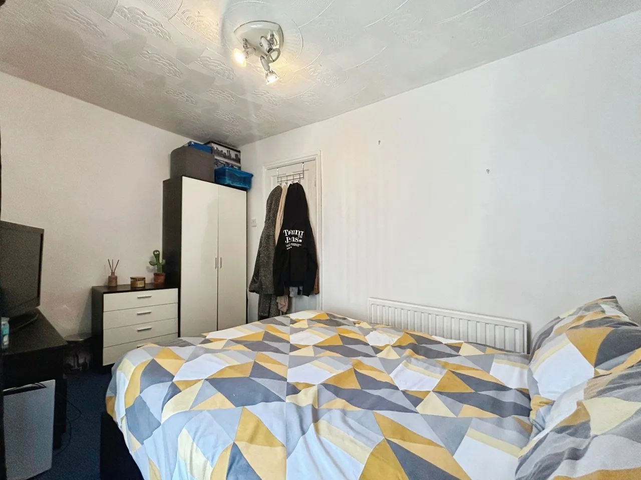 High Street, Bridgend, CF32, photo 9