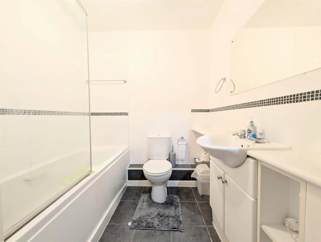 Holyhead Mews, Slough, photo 6