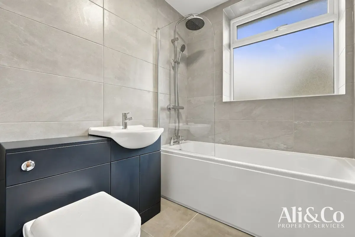 Dock Road, Grays, photo 17