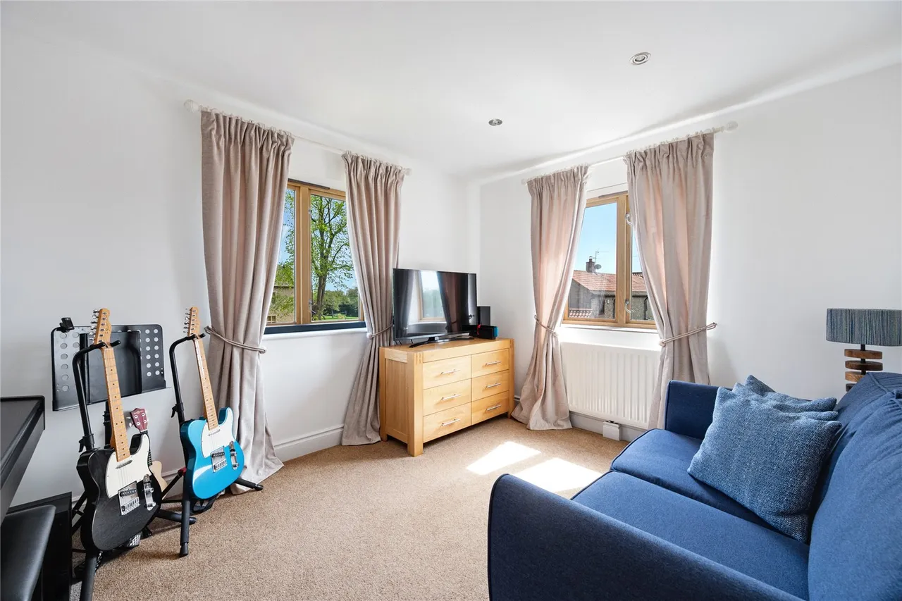 Old Hall Court, Burton Salmon, photo 16