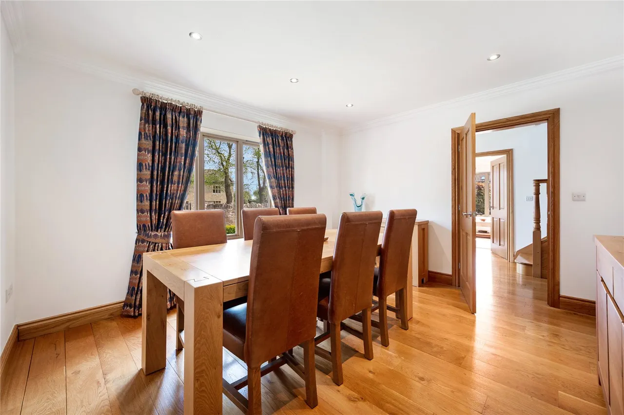 Old Hall Court, Burton Salmon, photo 5