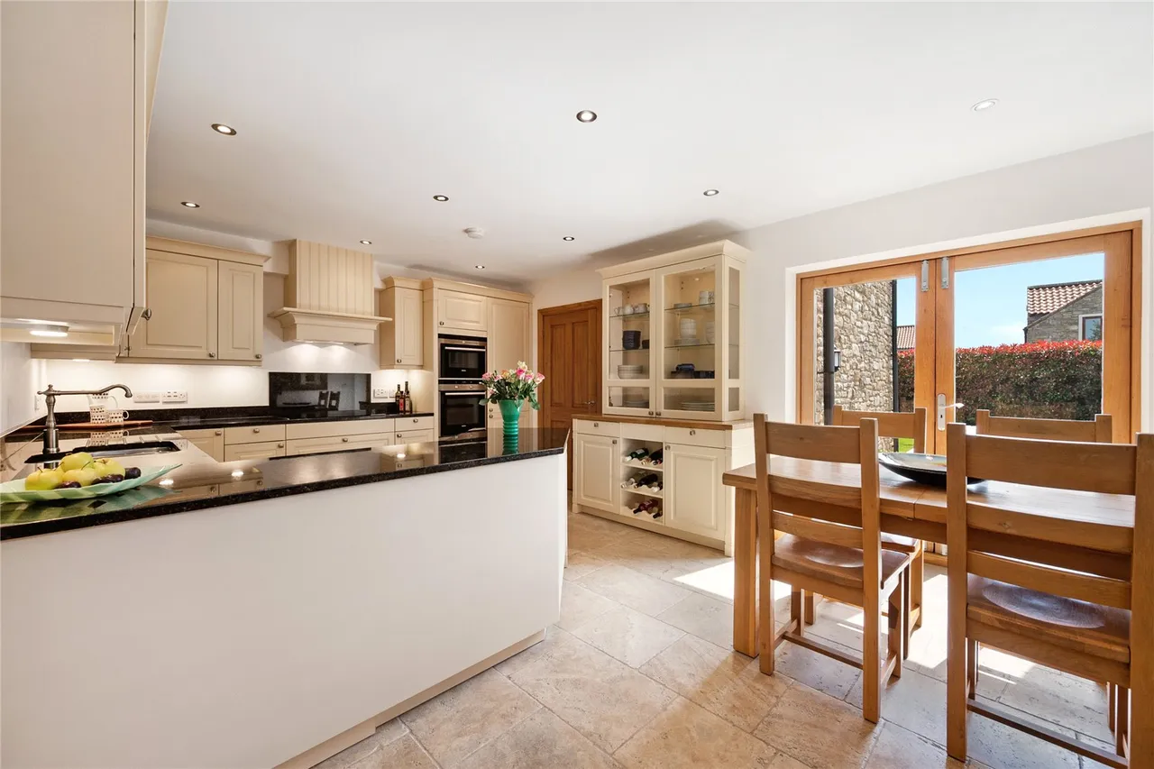 Old Hall Court, Burton Salmon, photo 4