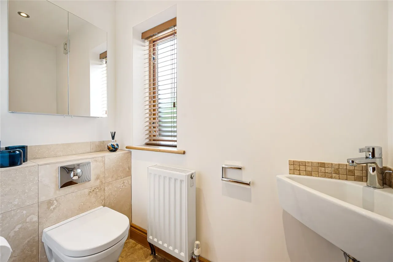 Old Hall Court, Burton Salmon, photo 9