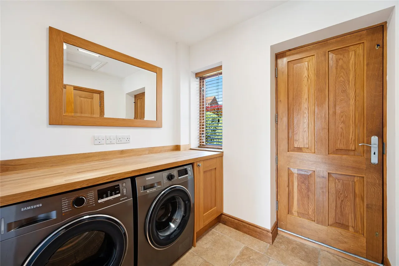 Old Hall Court, Burton Salmon, photo 8