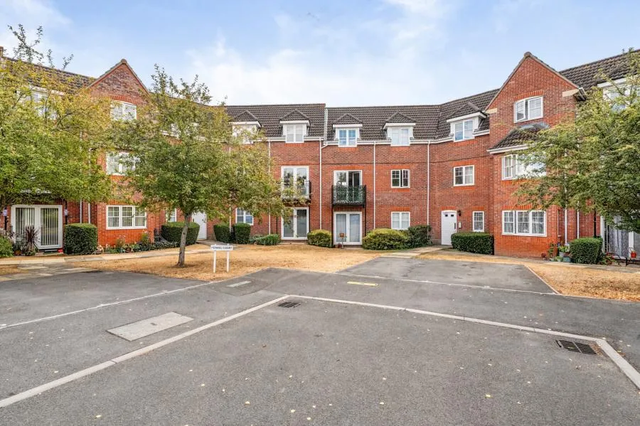 Hawthorne Close, Thatcham, RG18, photo 18