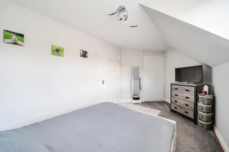 Hawthorne Close, Thatcham, RG18, photo 11