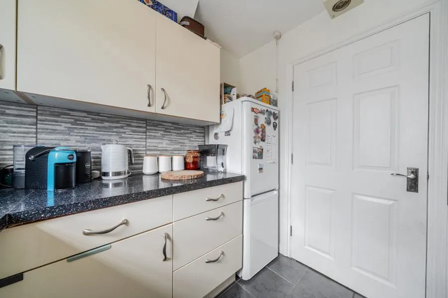 Hawthorne Close, Thatcham, RG18, photo 6