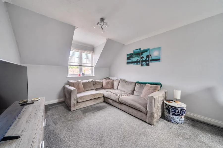 Hawthorne Close, Thatcham, RG18, photo 2