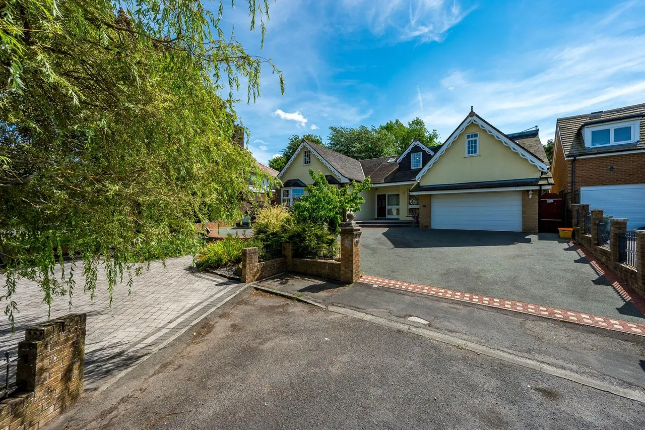 5 bed house for sale, Garstang Road East, Poulton-Le-Fylde, FY6