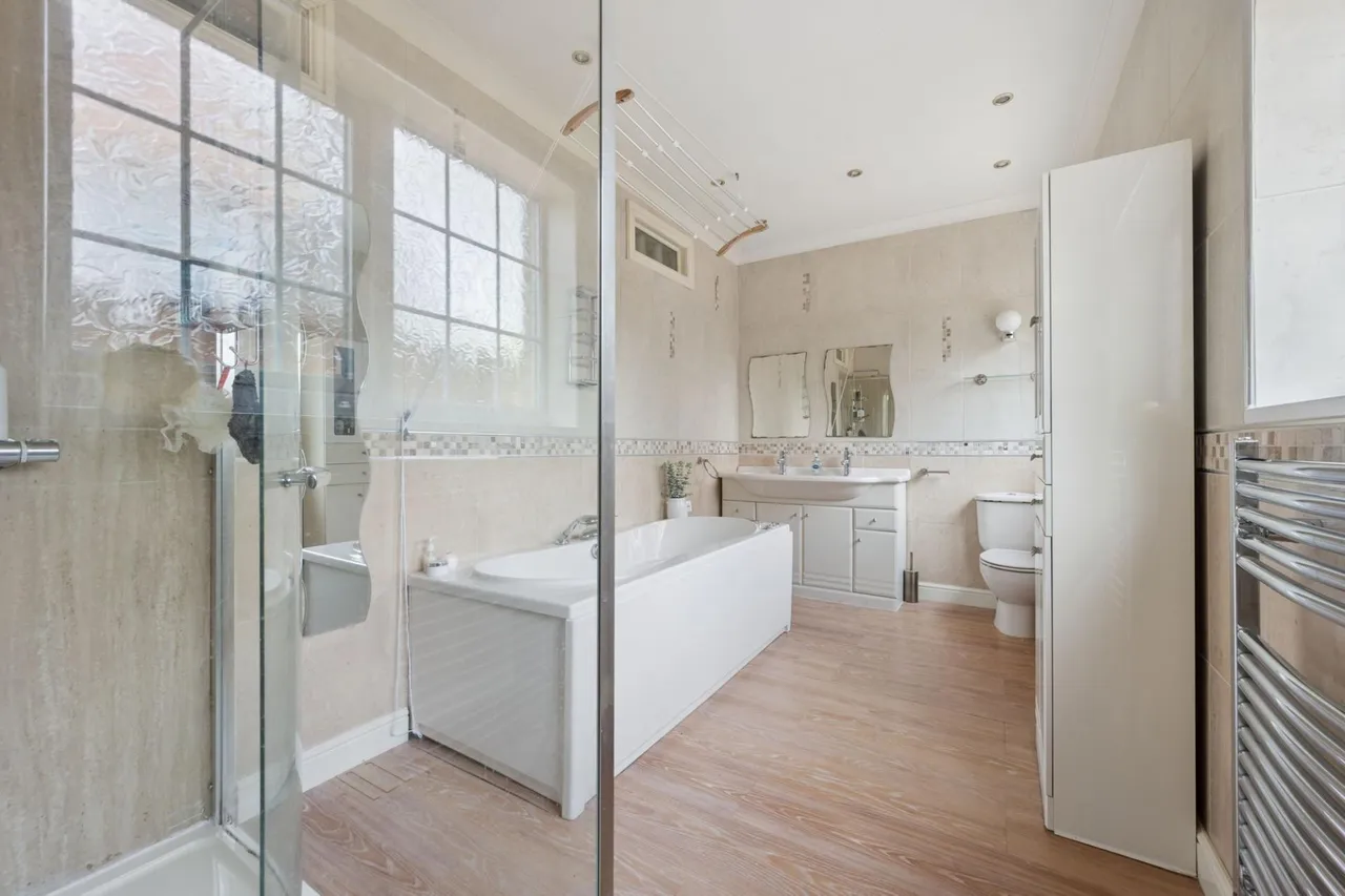 Garstang Road East, Poulton-Le-Fylde, FY6, photo 8
