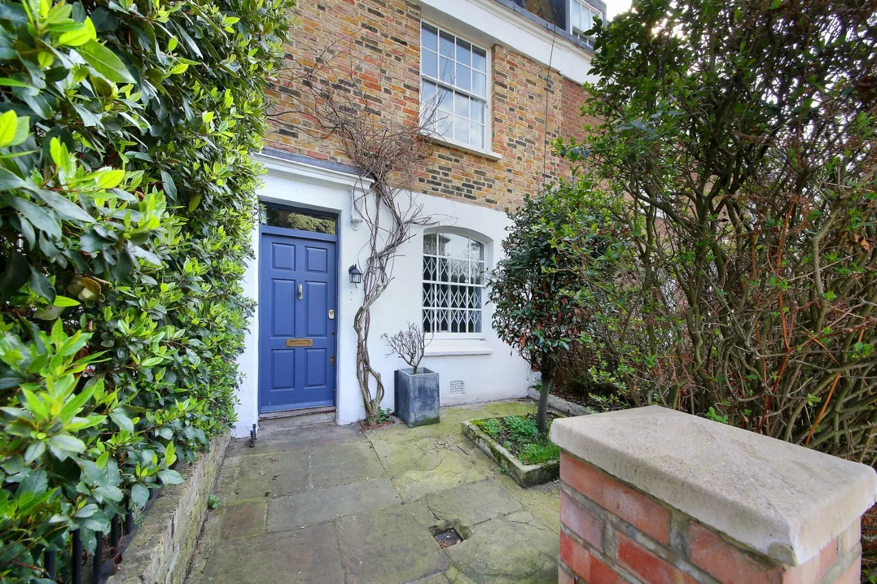 Battersea Church Road, London, SW11, photo 10