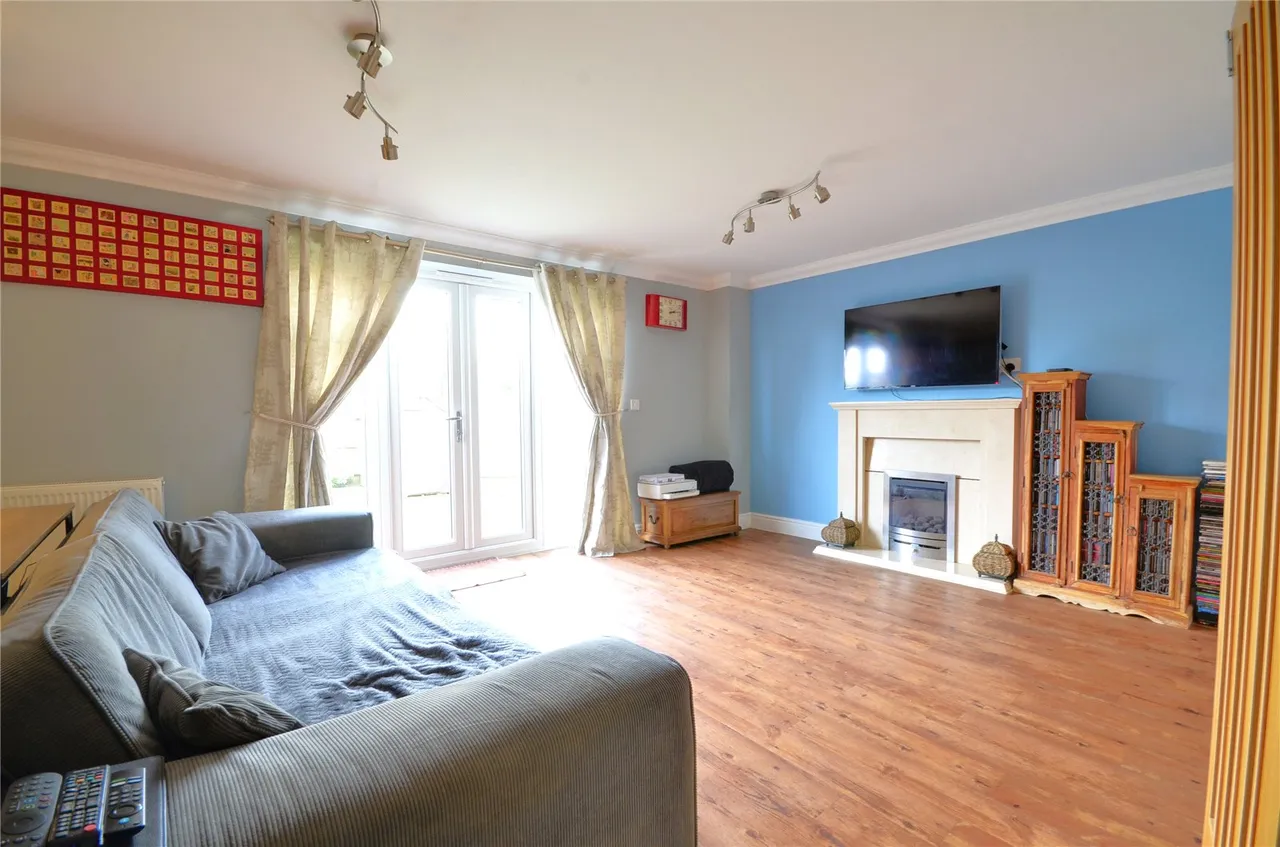 Maple Dell, Lower Dene, RH19, photo 4