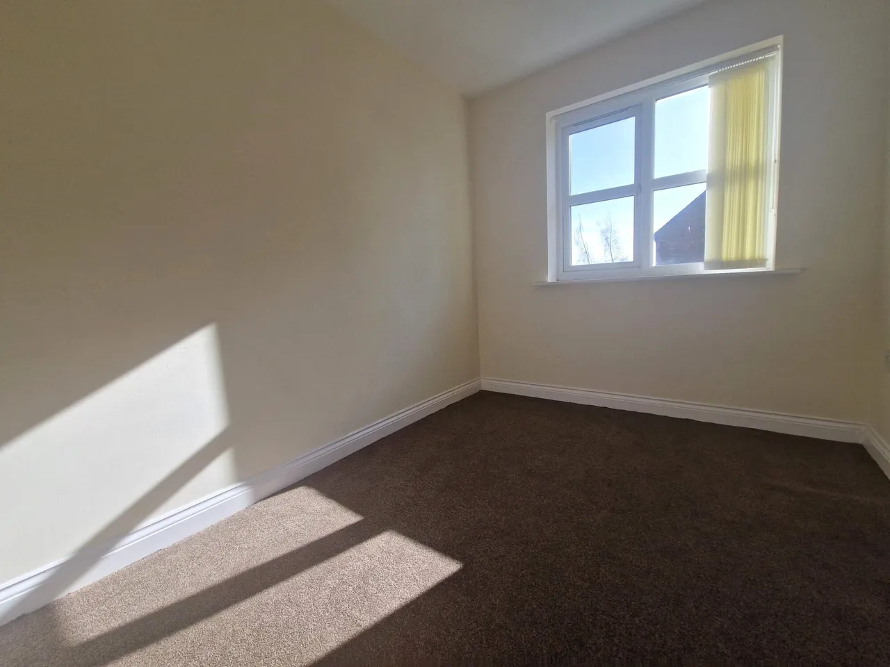 Sandringham Court, Streethouse, WF7, photo 6